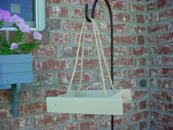 Rope hung platform feeder
